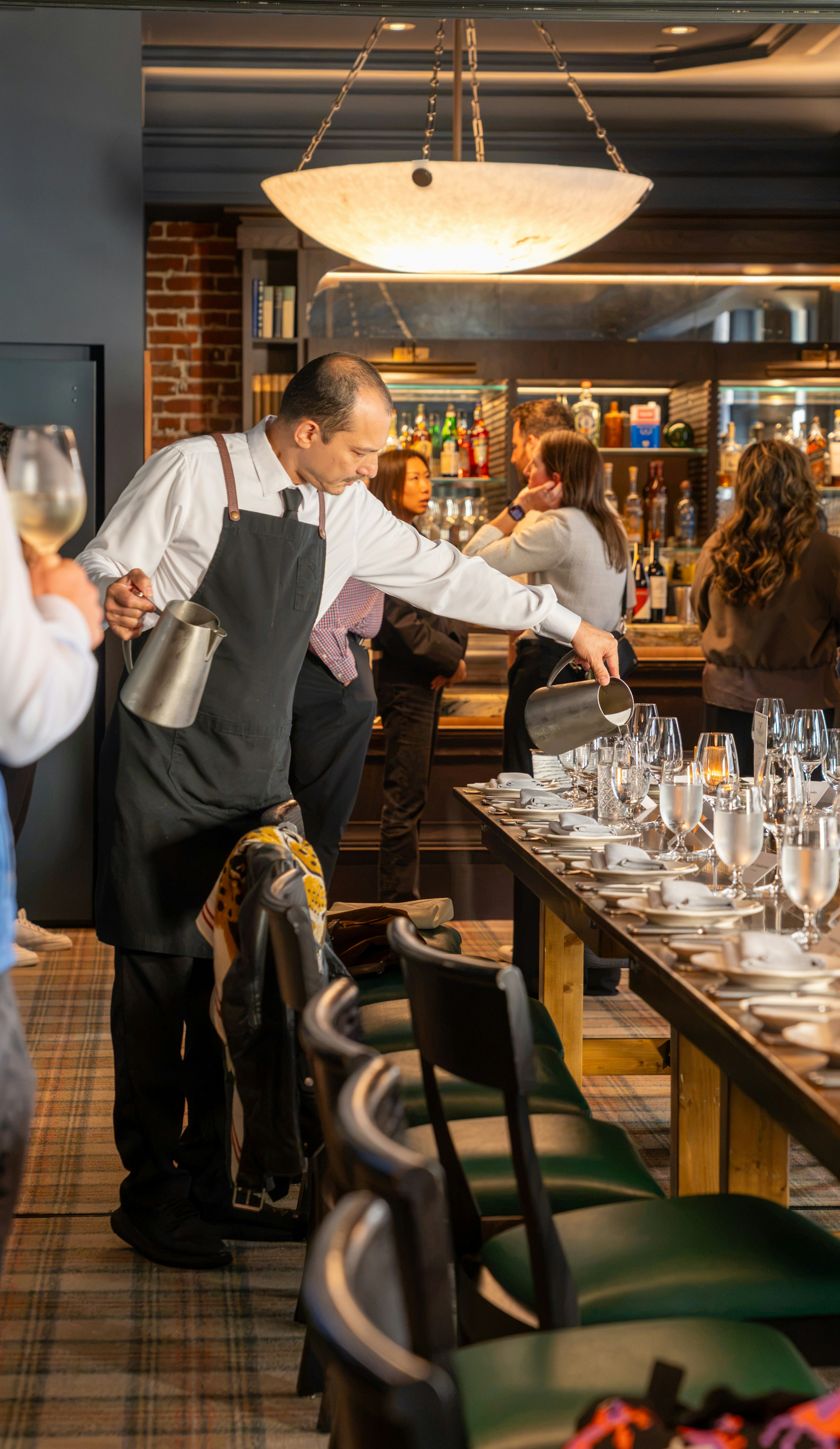 Restaurant reservations and waitlists